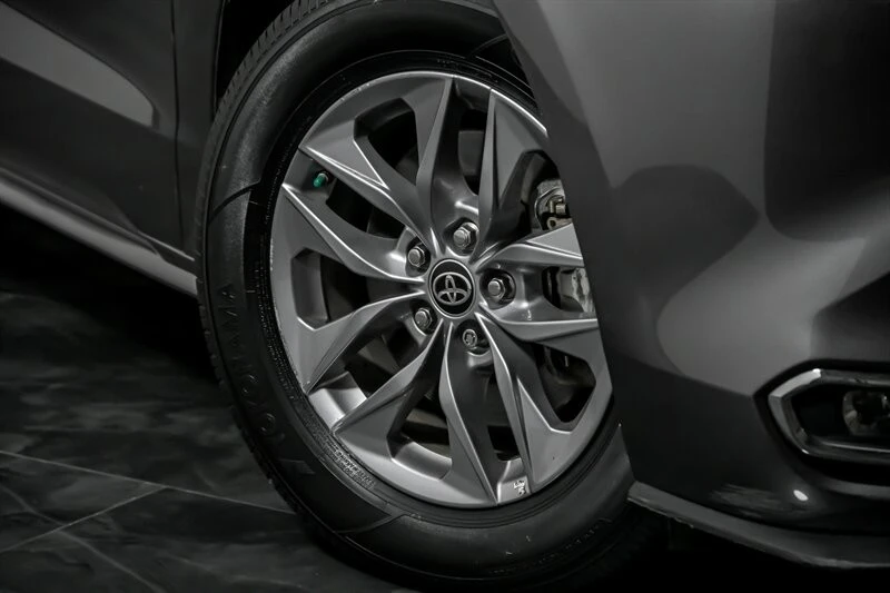 2021 Toyota Sienna 4th Gen - Image 3 of 21