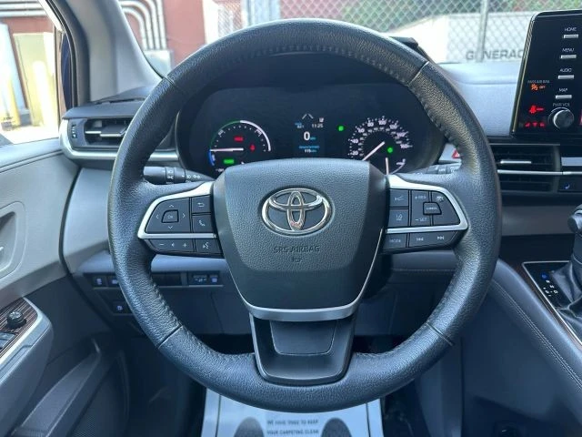 2021 Toyota Sienna 4th Gen - Image 20 of 21