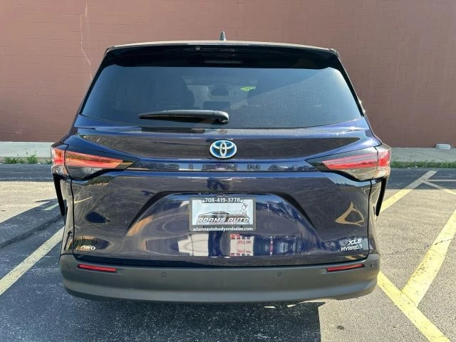 2021 Toyota Sienna 4th Gen - Image 9 of 21