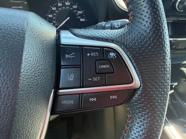 2021 Toyota Sienna 4th Gen - Image 18 of 21