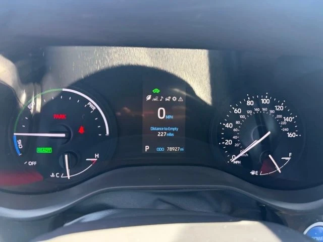 2021 Toyota Sienna 4th Gen - Image 19 of 21
