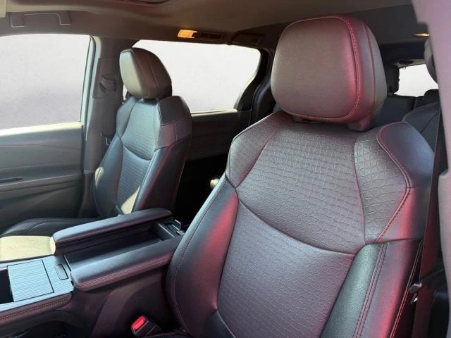 2021 Toyota Sienna 4th Gen - Image 15 of 21