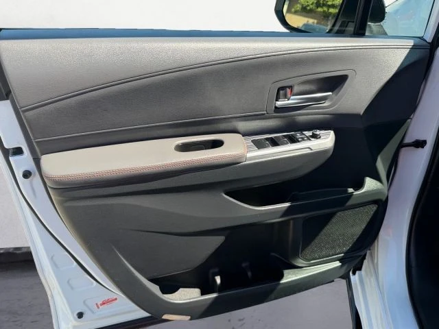 2021 Toyota Sienna 4th Gen - Image 13 of 21