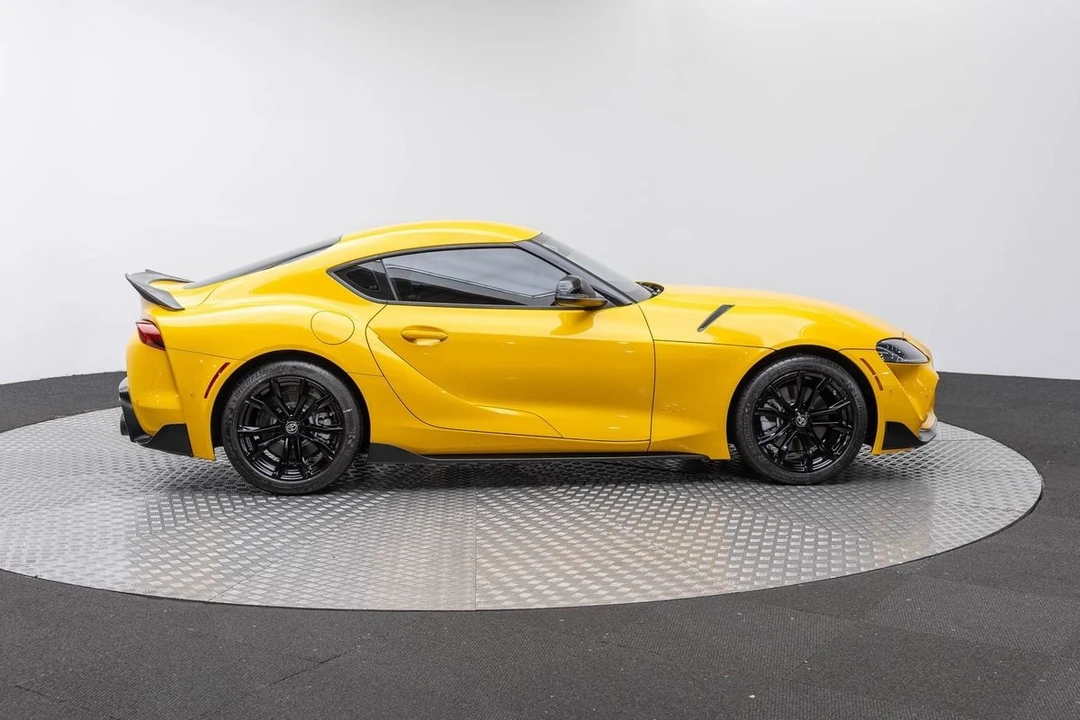 2021 Toyota GR Supra 5th Gen - Image 9 of 31