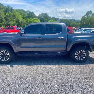 2021 Toyota Tacoma TRD Sport Pickup 4D 5 ft