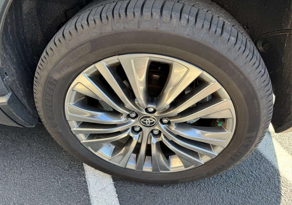2021 Toyota Venza - Image 7 of 21