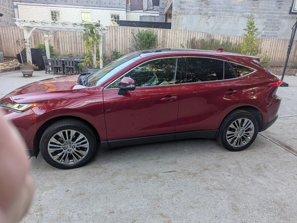 2021 Toyota Venza - Image 15 of 15
