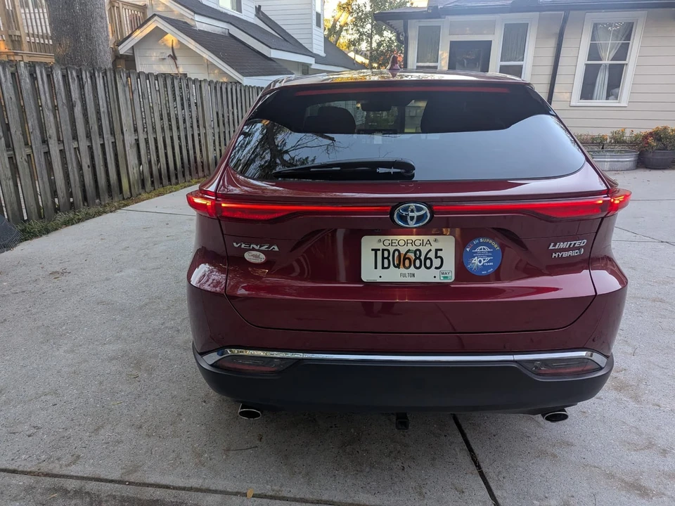 2021 Toyota Venza - Image 9 of 15
