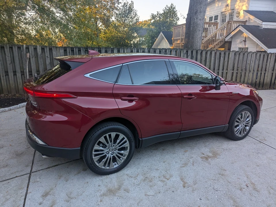 2021 Toyota Venza - Image 3 of 15