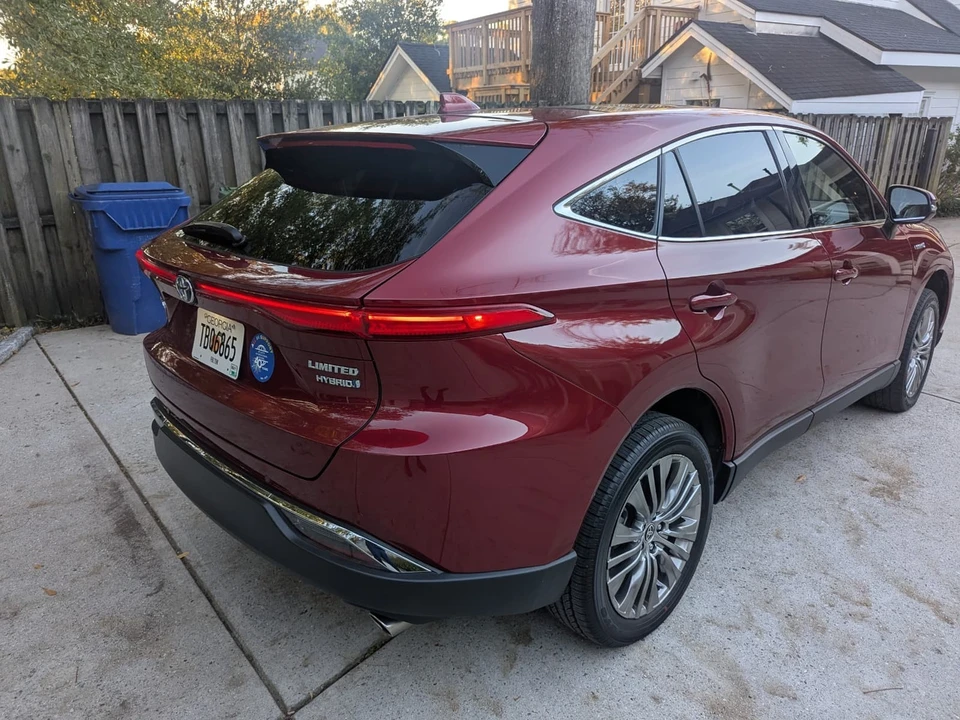 2021 Toyota Venza - Image 7 of 15