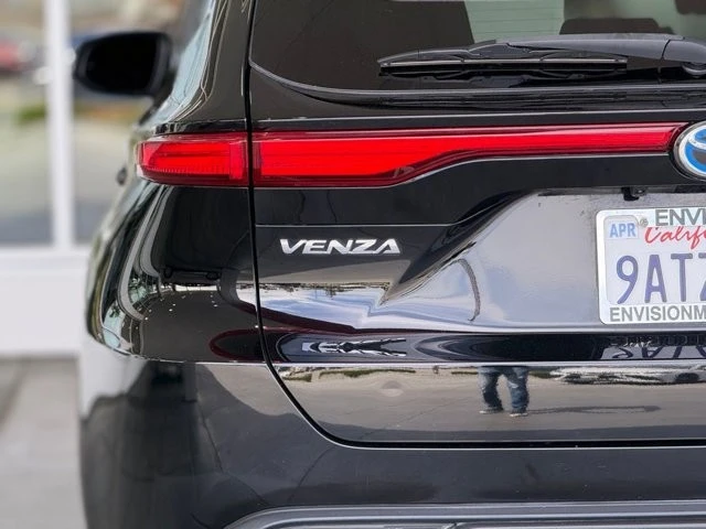 2021 Toyota Venza - Image 12 of 21