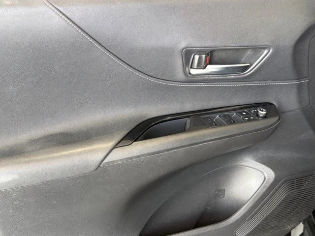 2021 Toyota Venza - Image 19 of 21
