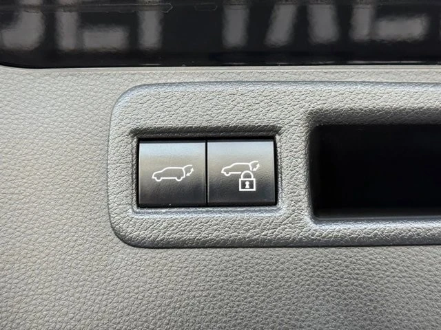 2021 Toyota Venza - Image 16 of 21