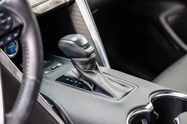2021 Toyota Venza - Image 19 of 21