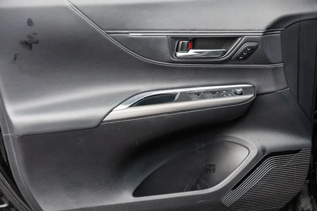 2021 Toyota Venza - Image 20 of 21