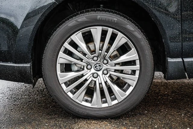 2021 Toyota Venza - Image 9 of 21