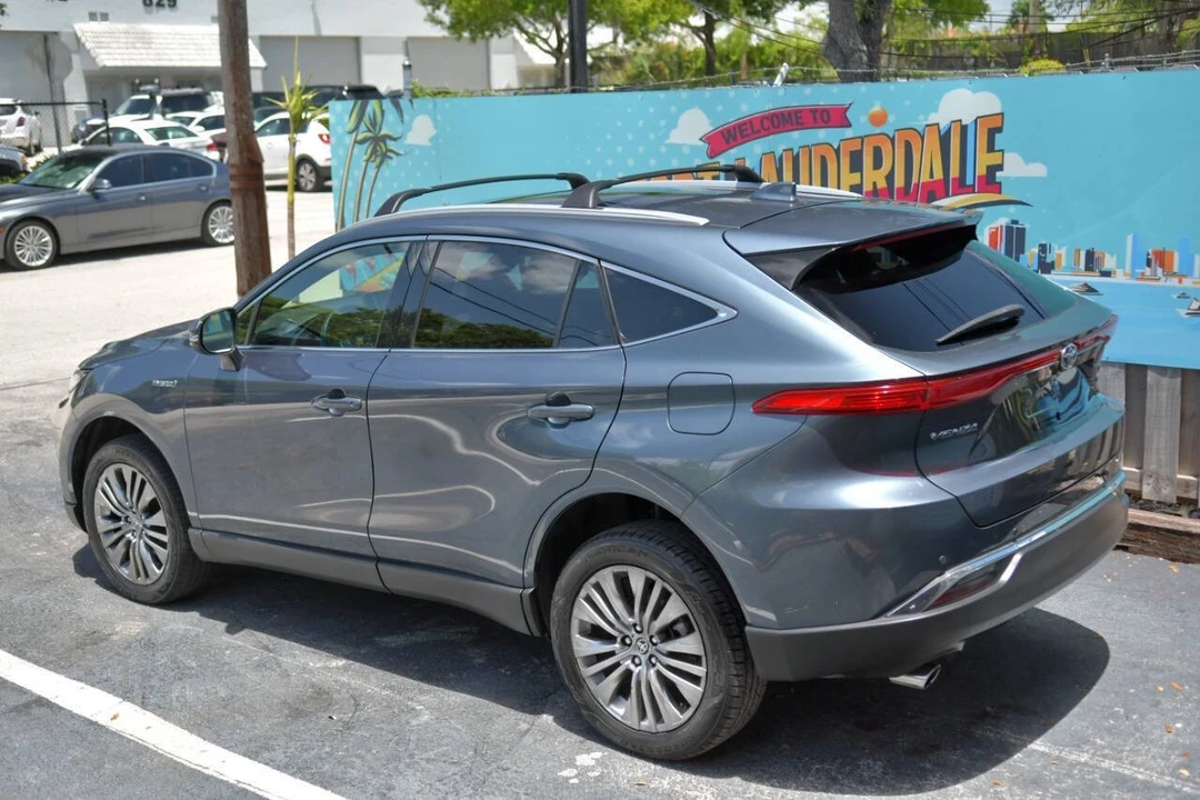 2021 Toyota Venza - Image 6 of 12