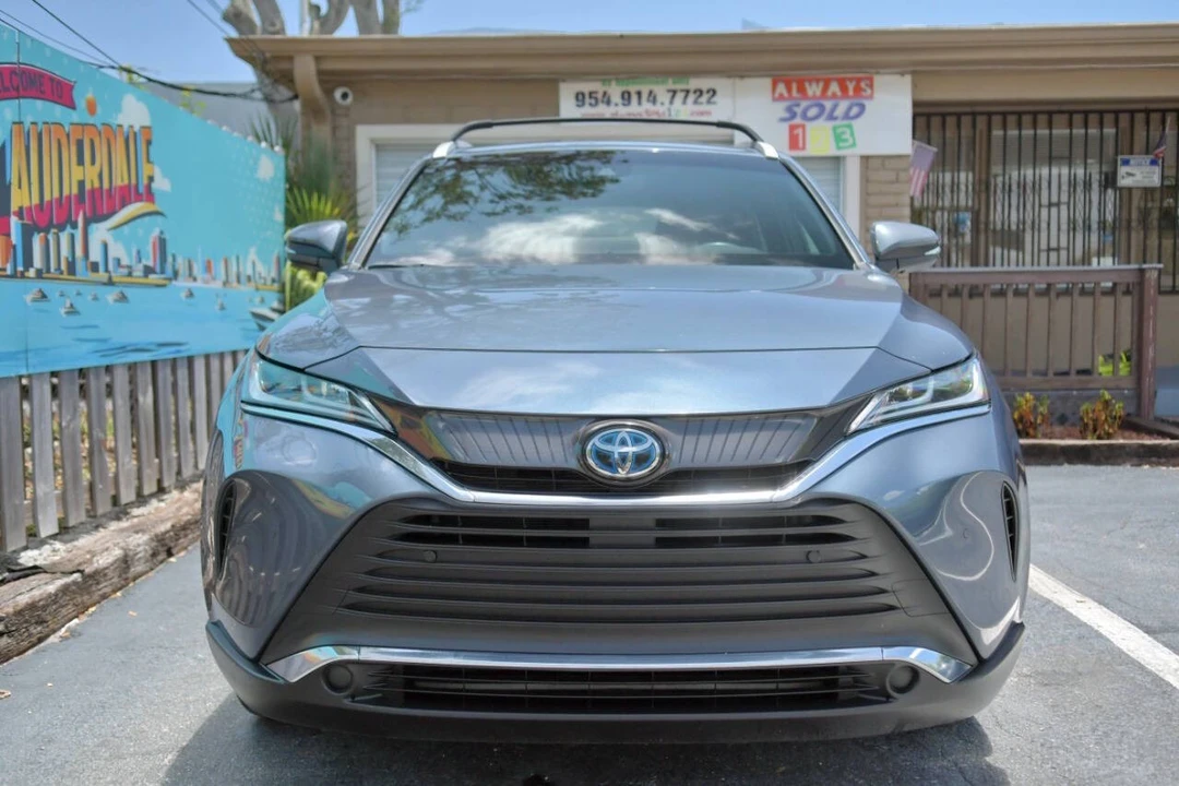 2021 Toyota Venza - Image 2 of 12