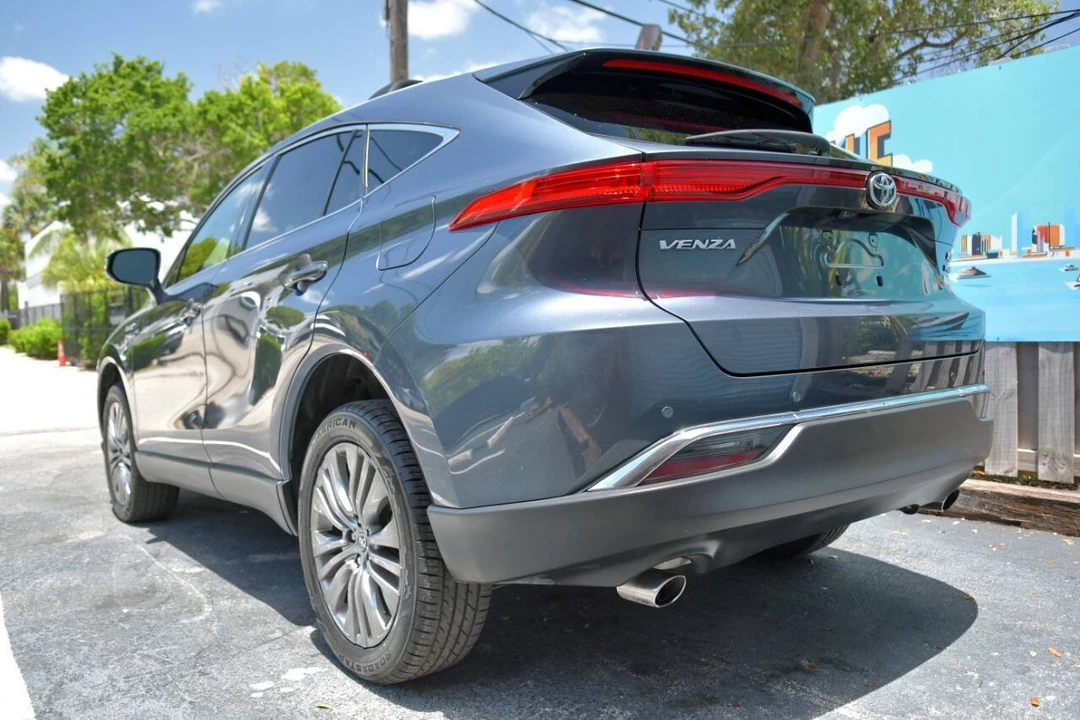 2021 Toyota Venza - Image 7 of 12