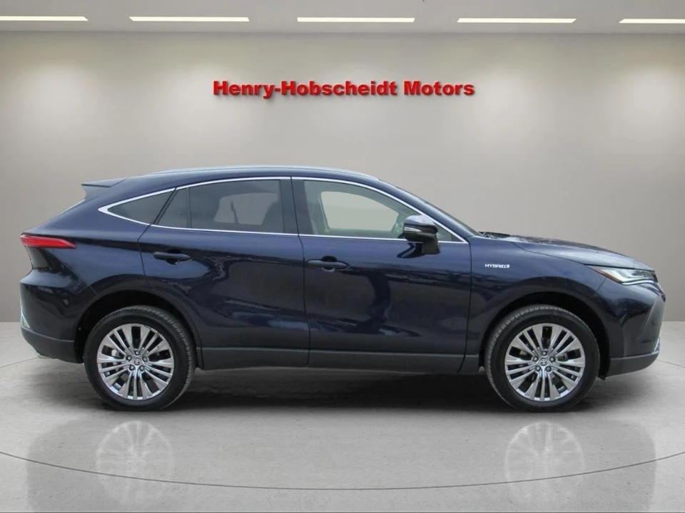2021 Toyota Venza - Image 9 of 21