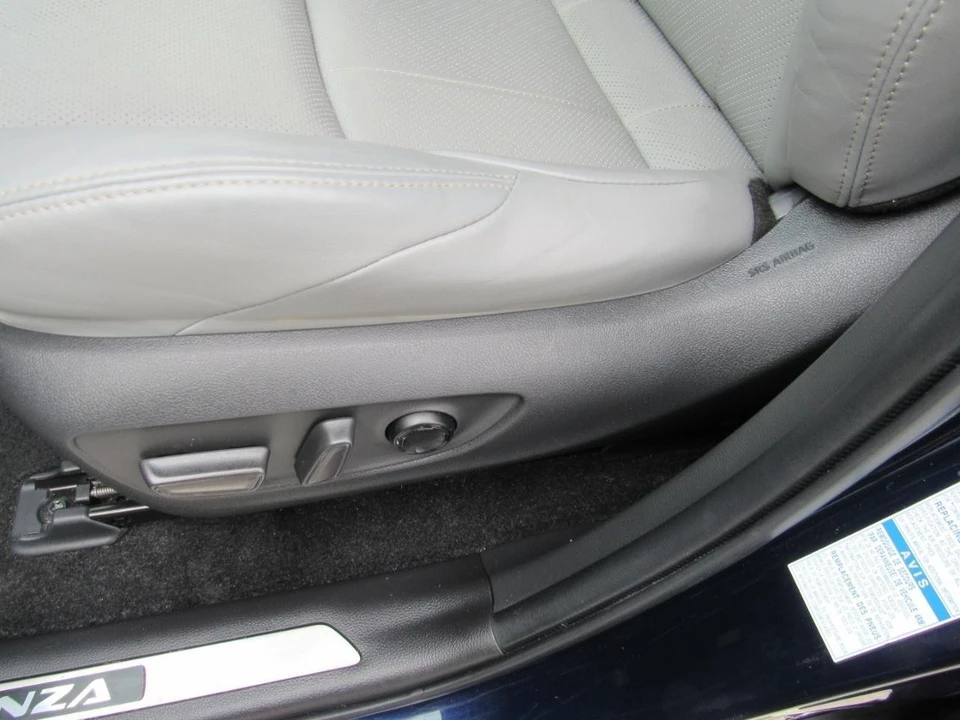 2021 Toyota Venza - Image 17 of 21