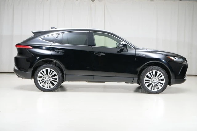 2021 Toyota Venza - Image 16 of 21