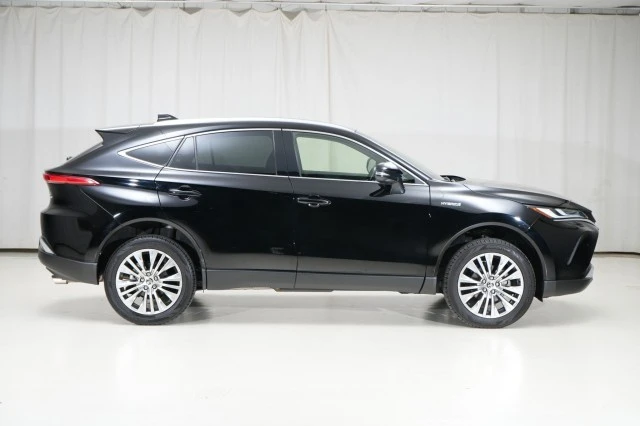 2021 Toyota Venza - Image 15 of 21