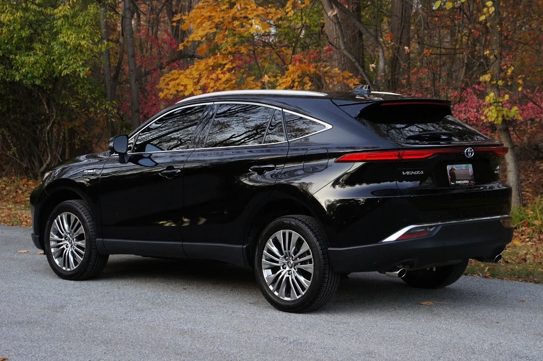 2021 Toyota Venza - Image 6 of 20