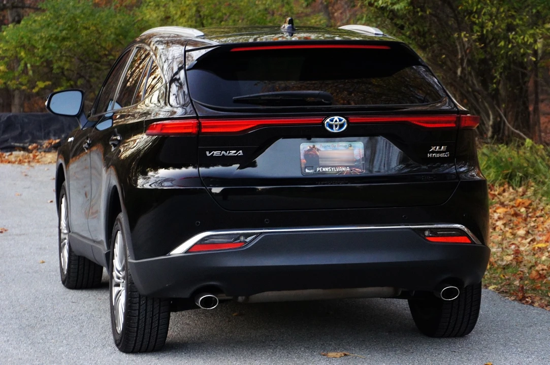 2021 Toyota Venza - Image 7 of 20