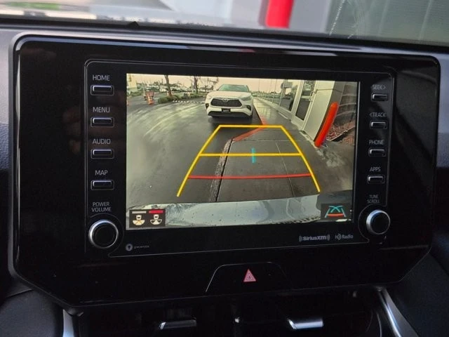 2021 Toyota Venza - Image 14 of 21