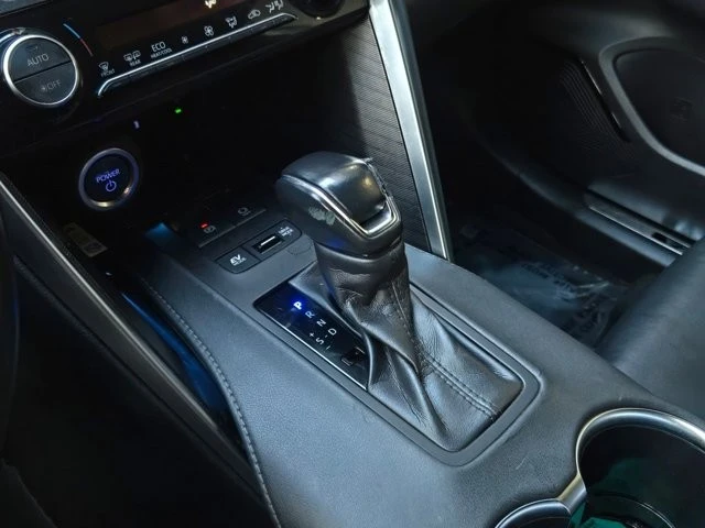 2021 Toyota Venza - Image 16 of 21