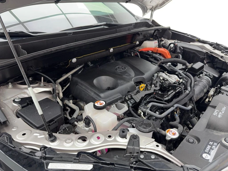 2021 Toyota Venza - Image 17 of 21