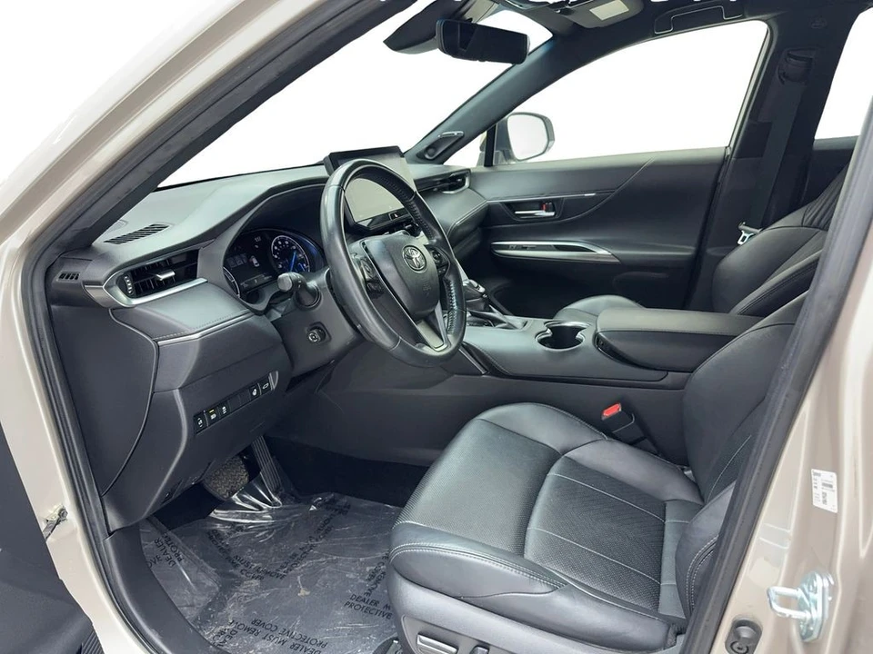 2021 Toyota Venza - Image 20 of 21