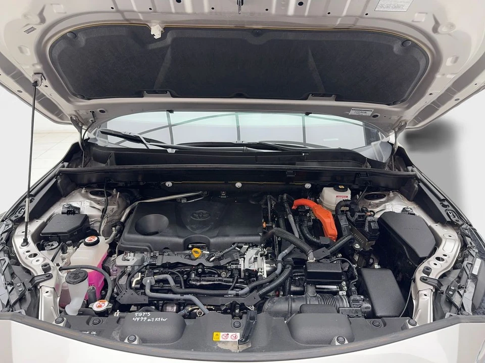 2021 Toyota Venza - Image 16 of 21