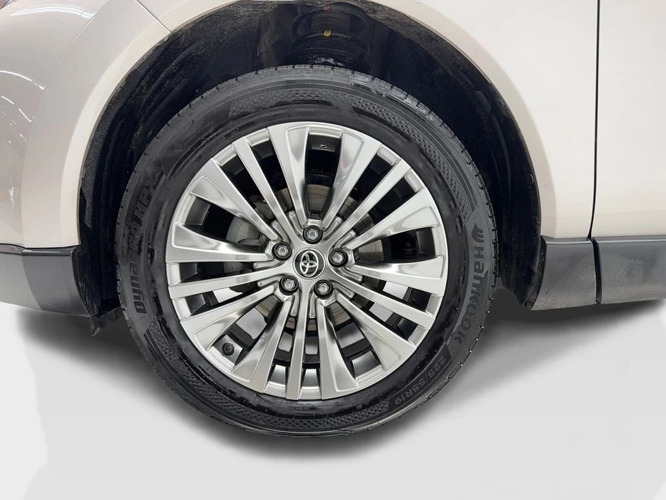 2021 Toyota Venza - Image 11 of 21