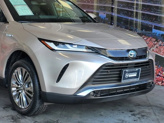 2021 Toyota Venza - Image 2 of 12