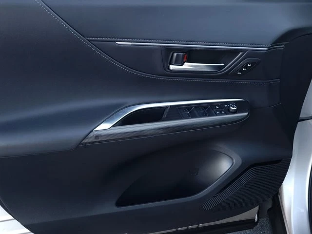 2021 Toyota Venza - Image 9 of 12