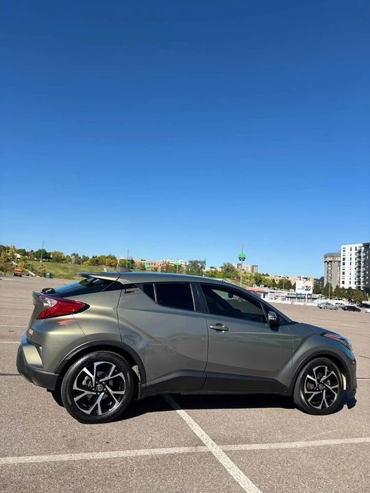 2021 Toyota C-HR - Image 2 of 11