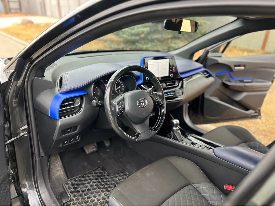 2021 Toyota C-HR - Image 8 of 10