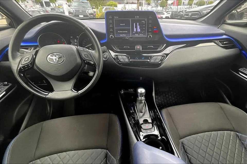 2021 Toyota C-HR - Image 11 of 20