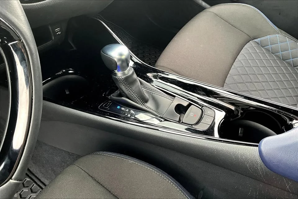 2021 Toyota C-HR - Image 13 of 20