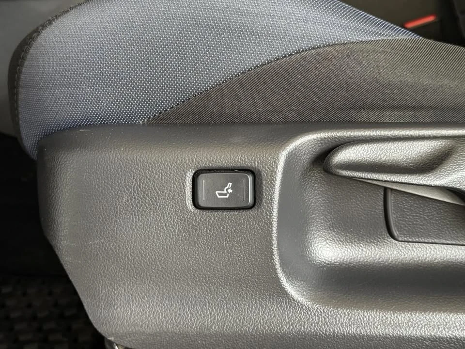 2021 Toyota C-HR - Image 10 of 20