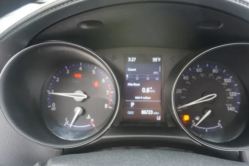2021 Toyota C-HR - Image 9 of 11