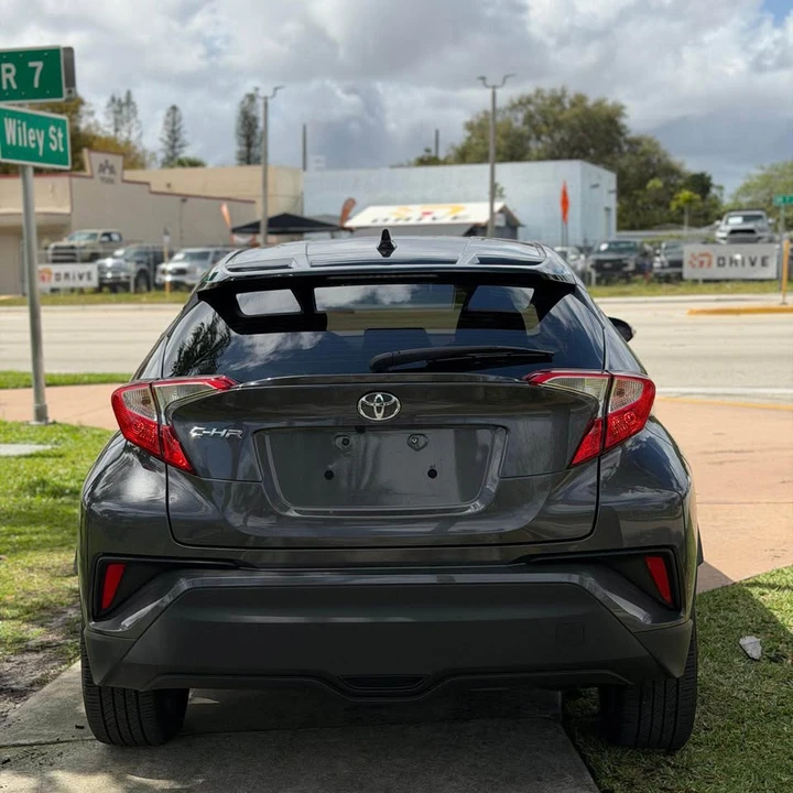 2021 Toyota C-HR - Image 5 of 10