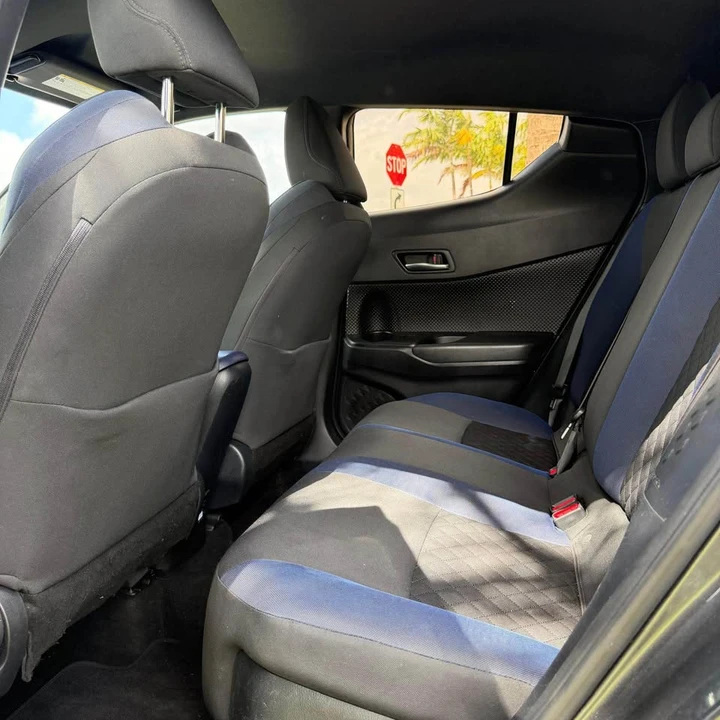 2021 Toyota C-HR - Image 7 of 10