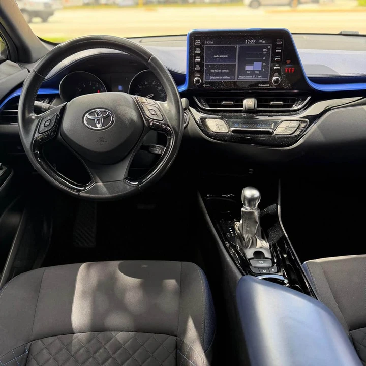 2021 Toyota C-HR - Image 8 of 10