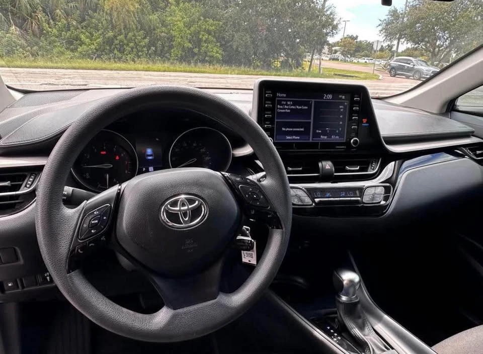 2021 Toyota C-HR - Image 5 of 8