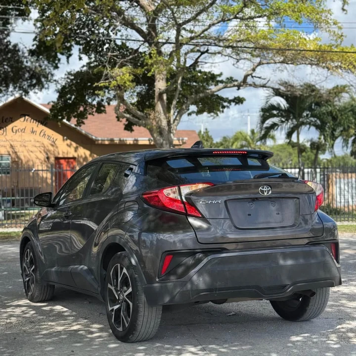 2021 Toyota C-HR - Image 5 of 10