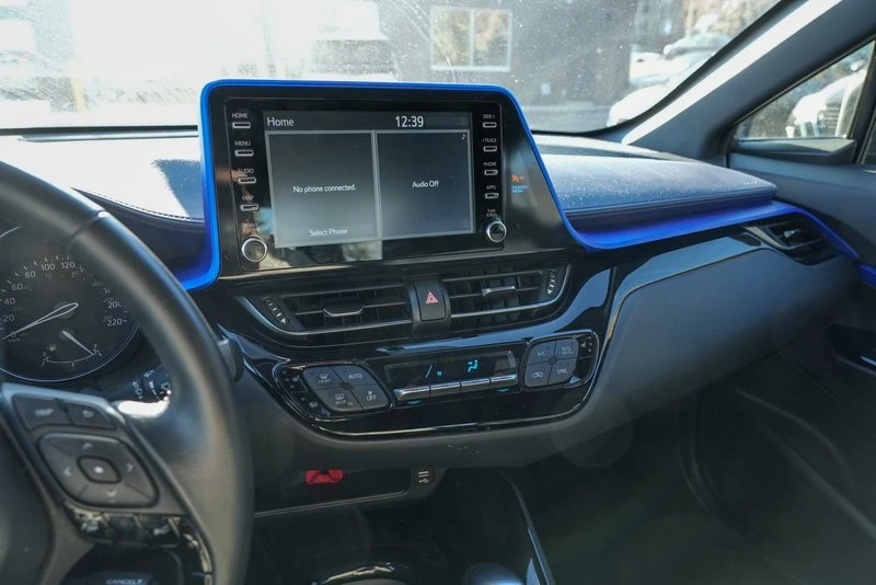 2021 Toyota C-HR - Image 13 of 17
