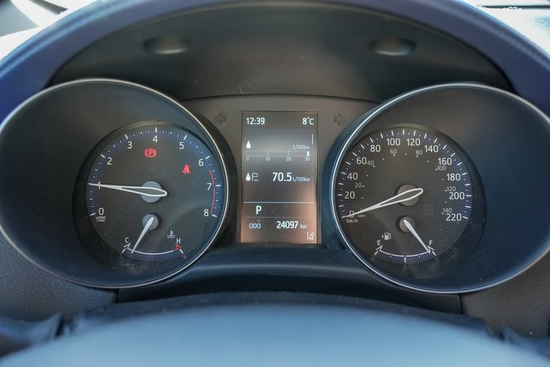 2021 Toyota C-HR - Image 11 of 17